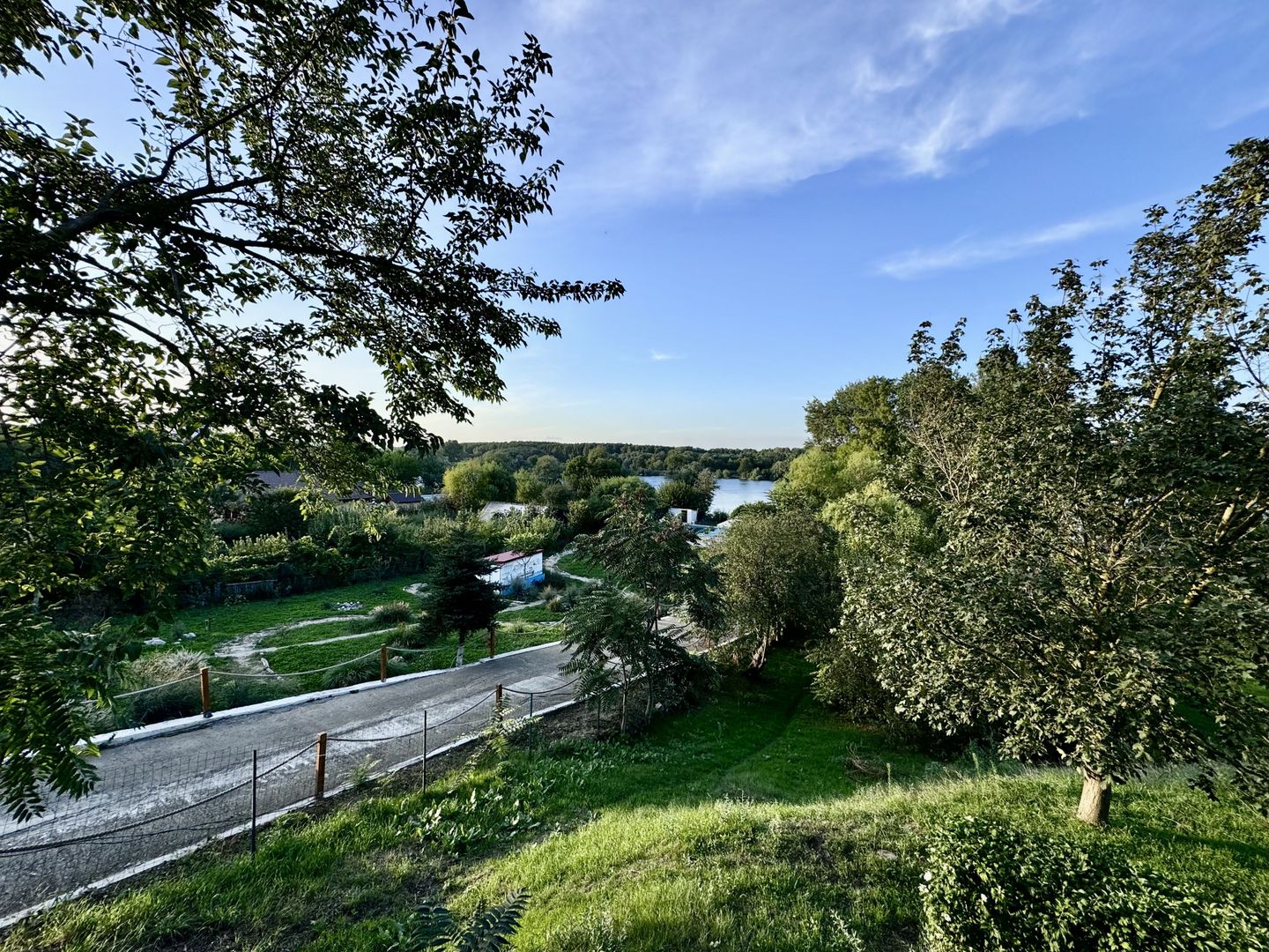 Hotel 20 camere Delta Dunarii 50 m deschidere teren 6000 mp acces auto - Poză 64