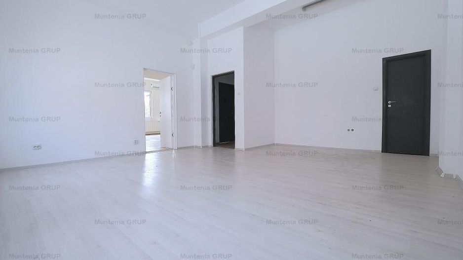 Oportunitate investitie ! Berceni - Luica (stradal), 860 mp. spatiu comercial - Poză 6