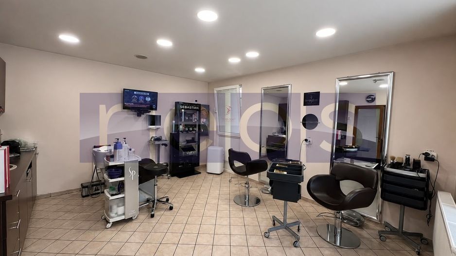 VANZARE SPATIU COMERCIAL | LOC DE PARCARE | ZONA DECEBAL - Poză 4
