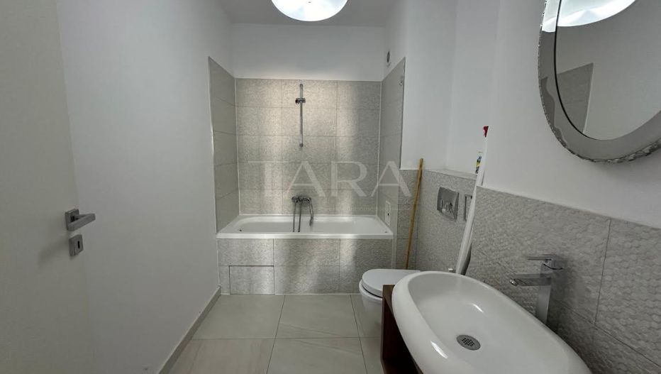 Apartament de 4 Camere cu Terasă Impresionantă, Lângă Iulius Mall - Poză 9