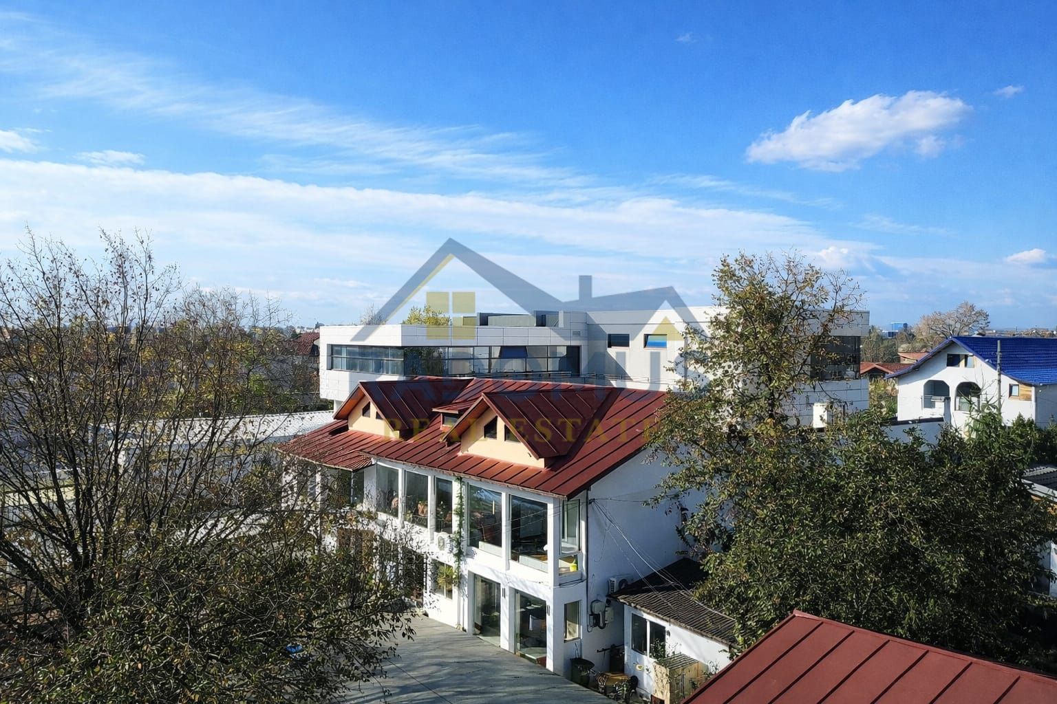 Casă P+1 I 3 Cam + 2 Băi I Piscină acoperită/încălzită I Teren 621 Mp - Poză 3