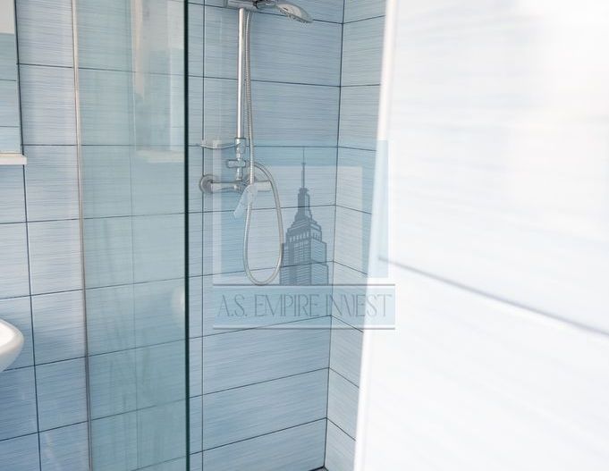 Apartament elegant în zona centrală, cu curte și intrare individuală - Poză 12