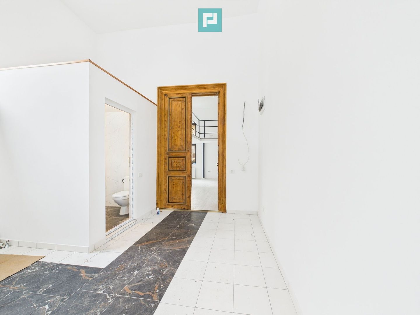 Spațiu Comercial Renovat  La 5 Minute de Piața Unirii - Poză 4