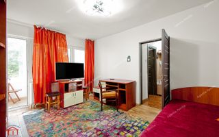 De vanzare apartament 2 camere Centru, etaj 3 - Poză 1