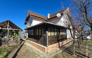 Casa Individuala 3 Camere, 2 bai, 490mp Teren