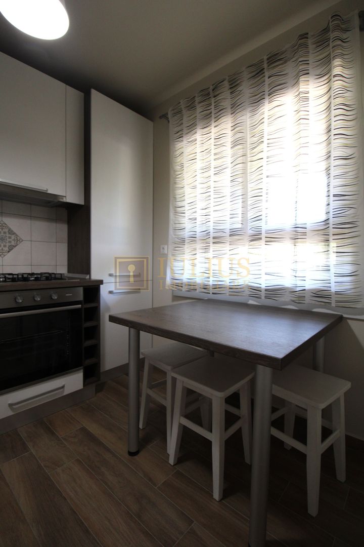 Apartament la casa, 2 camere, 2 bai, centrala proprie. - Poză 6