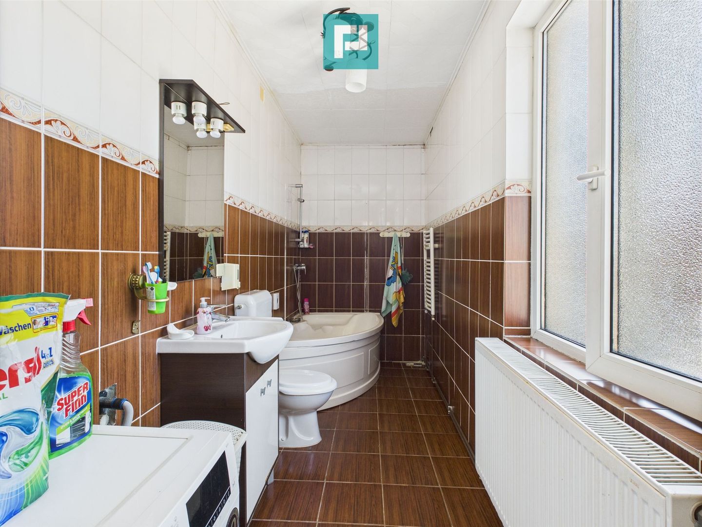 Casă cu 4 camere în Pârneava - Poză 3