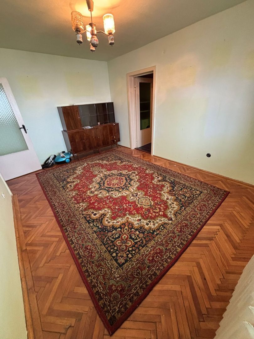 Apartament cu 3 camere de vanzare in Cugir - Poză 2