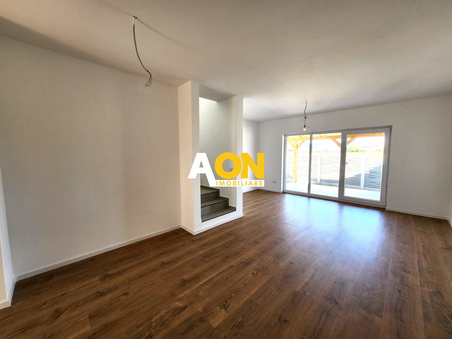 Casa Individuala cu 4 camere, 3 bai, terasa, 370mp teren, Oarda de Jos - Poză 8