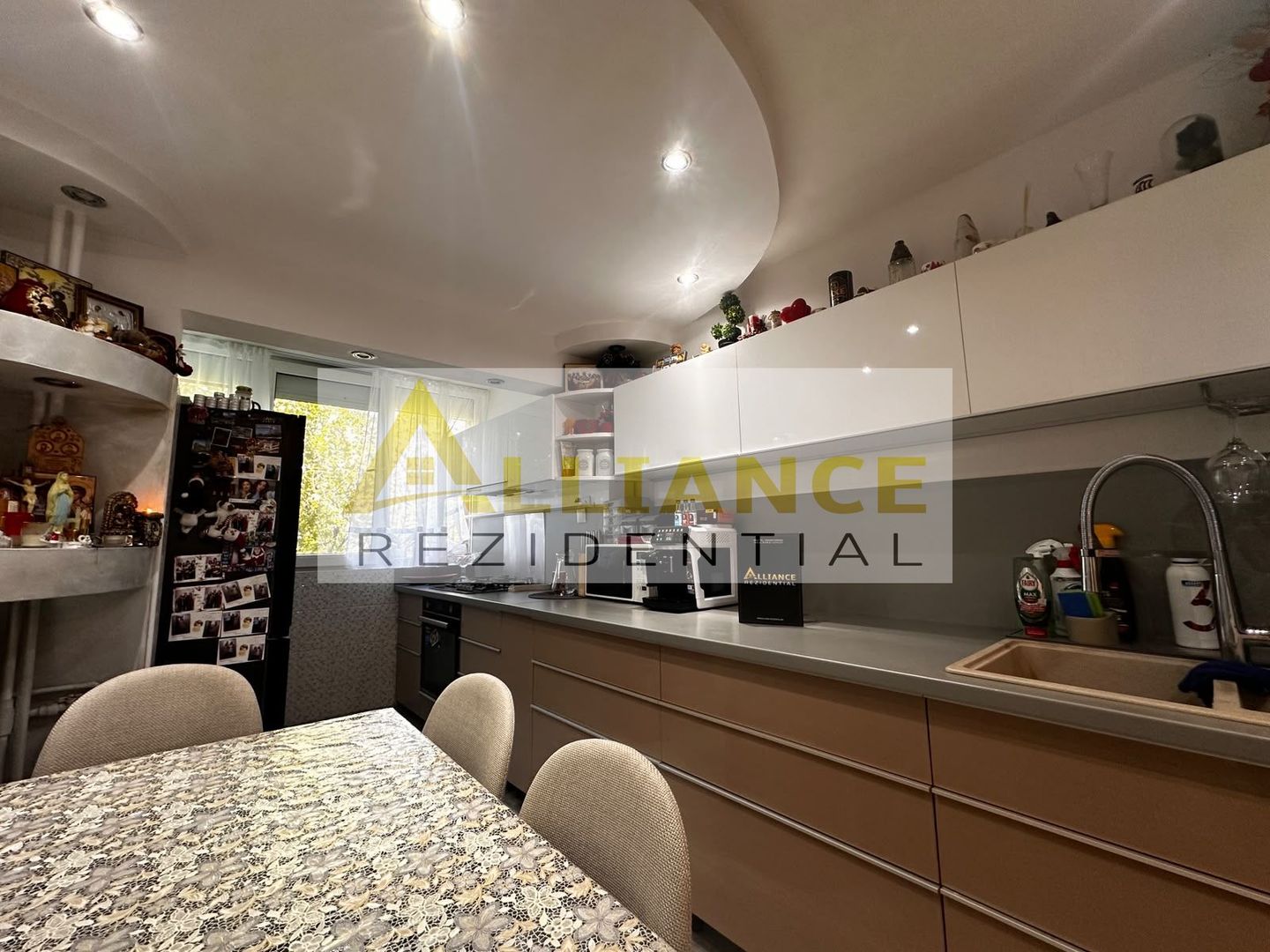 Apartament 3 camere | Aparatorii Patriei | Renovat complet | - Poză 8