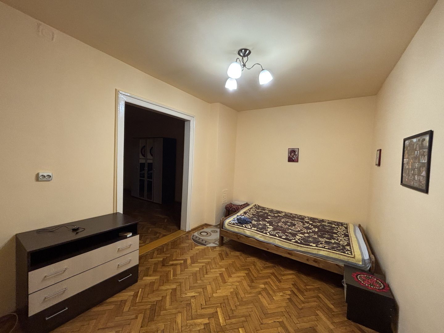 Casa cu teren și grădina zona Bogdanestilor - Poză 9