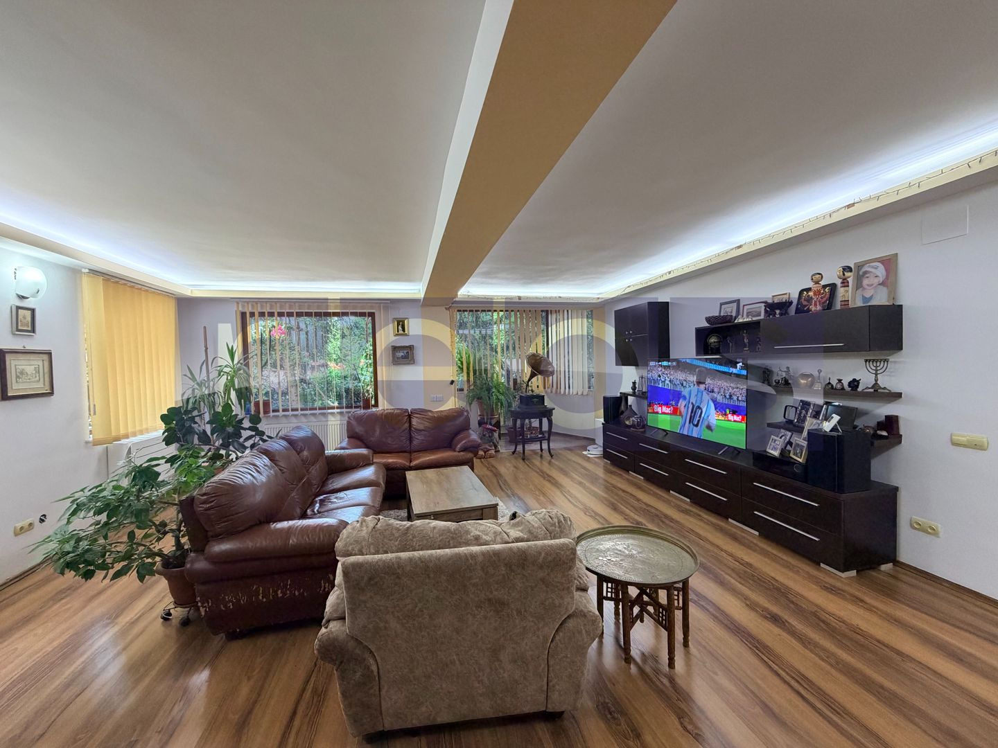 VANZARE VILA 280 MP UTILI | TEREN 900 MP | 5 CAMERE | VOLUNTARI - Poză 5