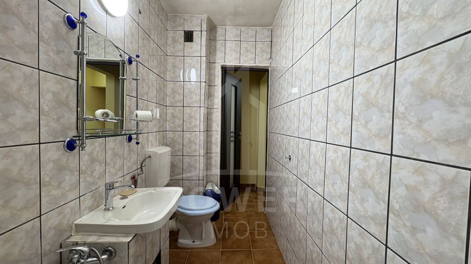 Apartament spațios cu 3 camere, 2 băi și multe avantaje - Poză 11