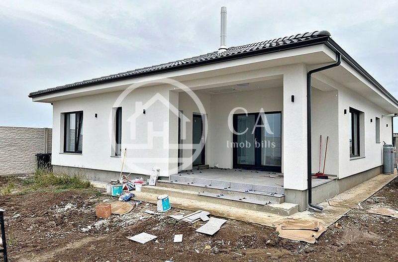 Casă de vânzare cu 4 camere în Santandrei, Bihor - Poză 2