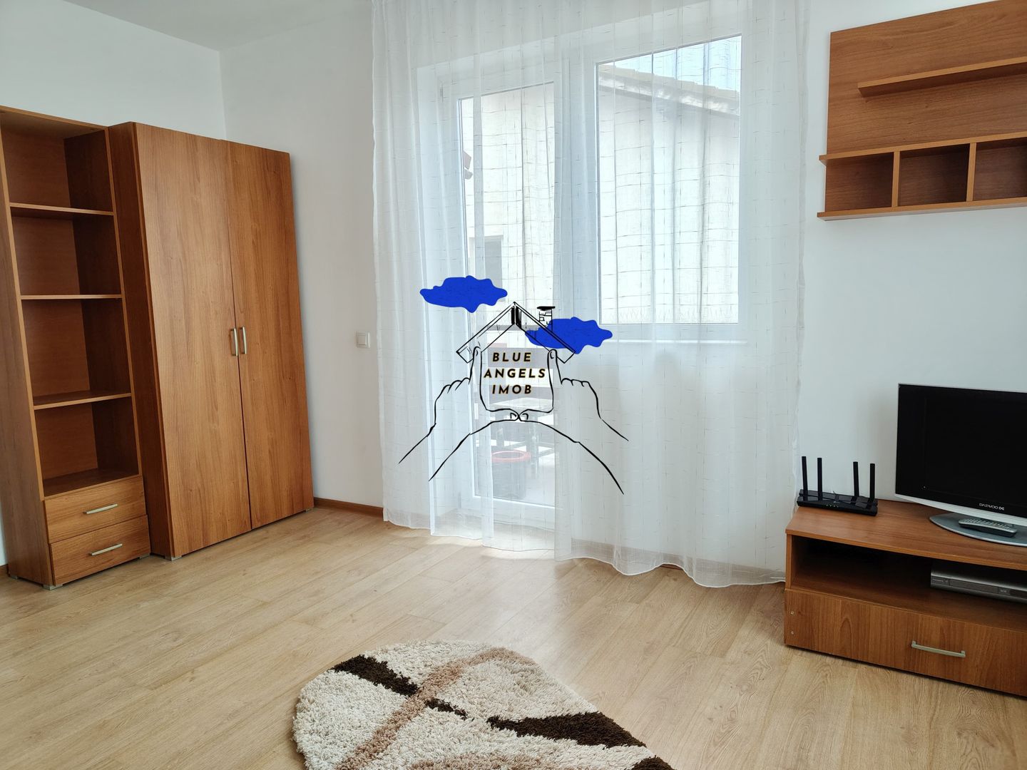 Apartament modern - 2 camere decomandat - parcare - Tractorul - Poză 4