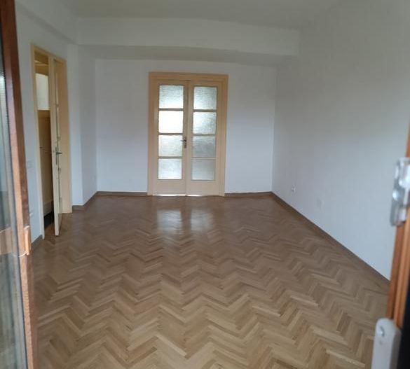 APARTAMENT ULTRACENTRAL ZONA  KOGALNICEANU - Poză 2