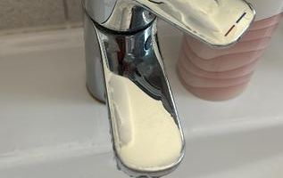 vand  apartament  2 camere utilat si mobilat - Poză 8