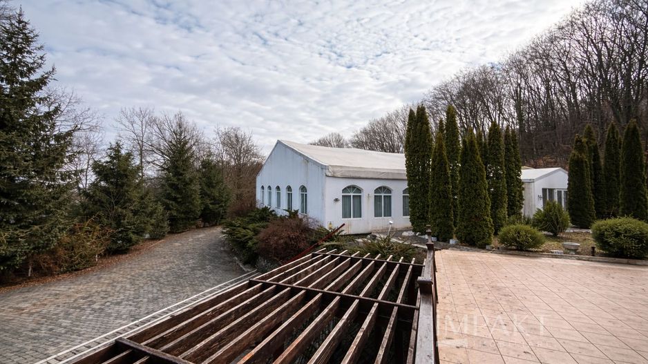 De vânzare – Sală de evenimente / Hală multifuncțională – 750 mp - Poză 1