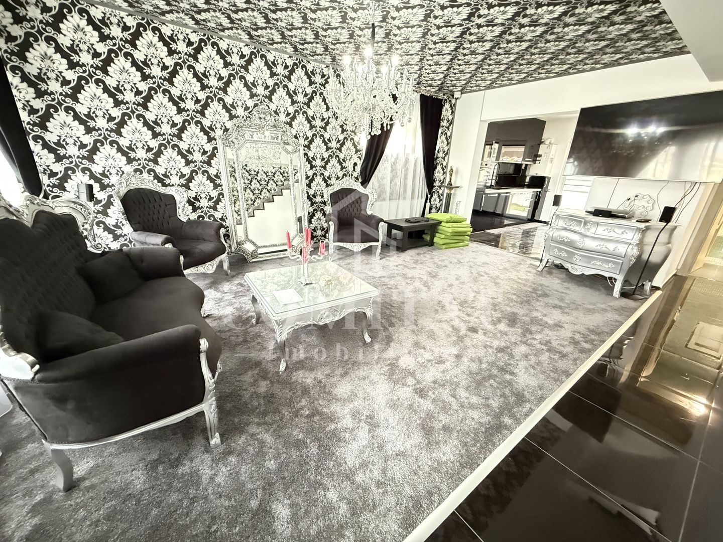 Casă de tip triplex | 3 dormitoare | 4 parcări | Zona Eroilor-Florești - Poză 1