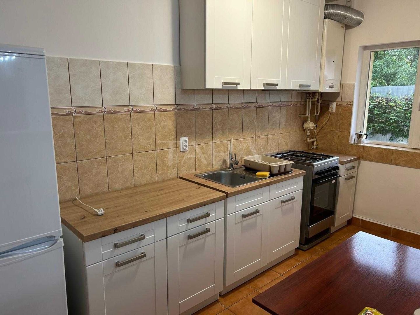 Apartament spațios de închiriat – zona Campului - Poză 2