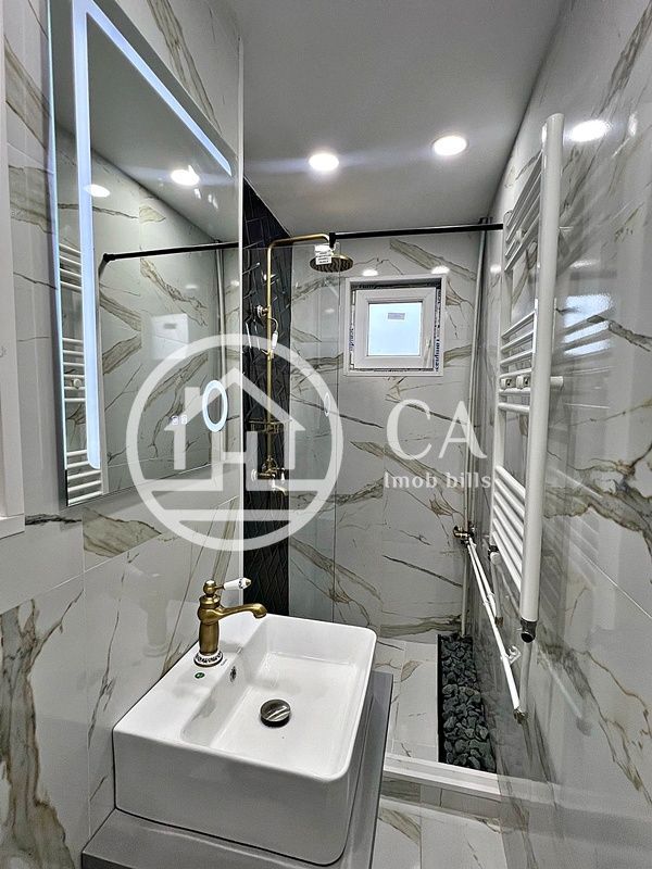 Apartament de vânzare cu 3 camere în zona Nufărul, Oradea - Poză 7