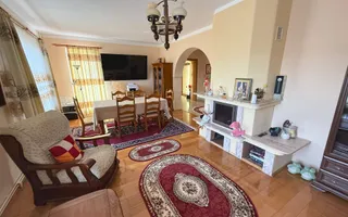 Casă 5 dormitoare + casă de oaspeți, priveliște Piatra Craiului, Sohodol-Bran - Poză 12