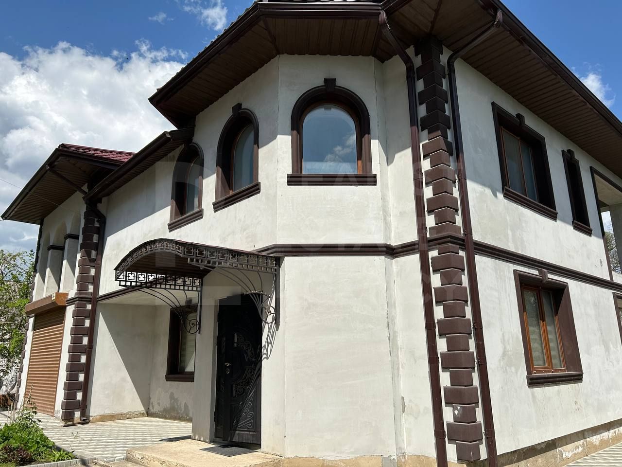 Vânzarea, casa/villa, 4 camere, str. Taras Șevcenco, Pământeni - Poză 1