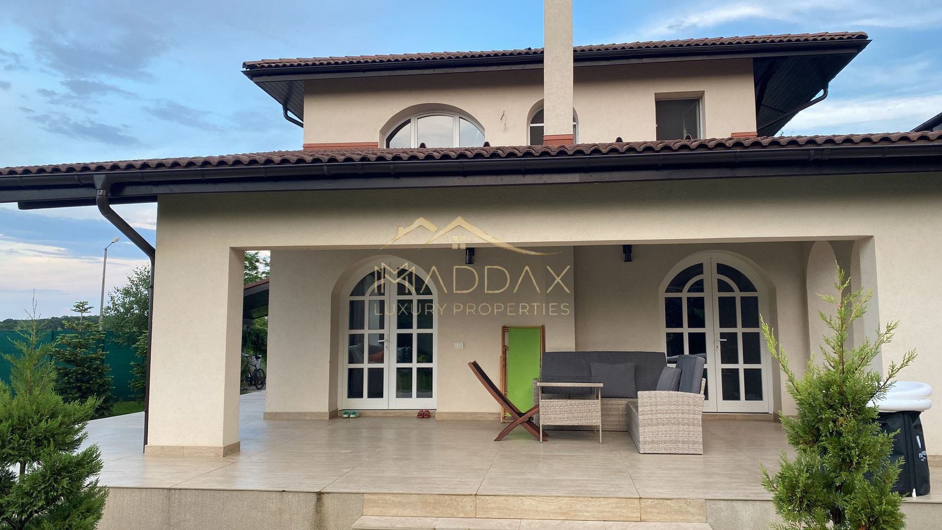 Vila Paradisul Verde ,  vedere  spre lac  **** curte 700 mp - Poză 3