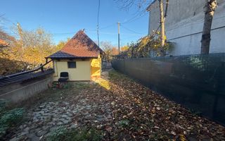 2 corpuri de Casă renovate + teren 125 mp Campina - Poză 28