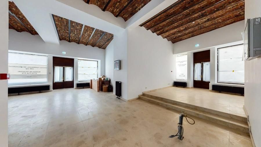 Închiriere spațiu comercial – Centrul Vechi București, lângă Hanul lui Manuc - Poză 10