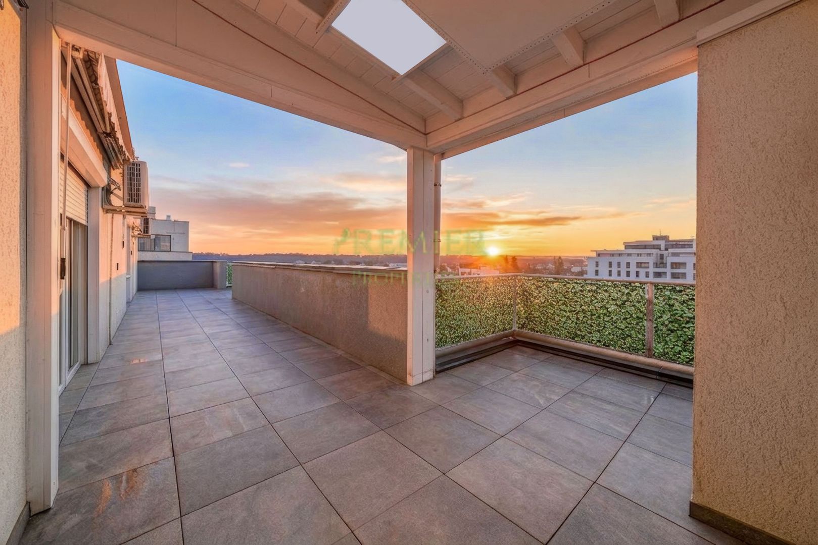 Penthouse cu terasă panoramică de 53 mp, garaj subteran – Sector 1,  an 2020 - Poză 17