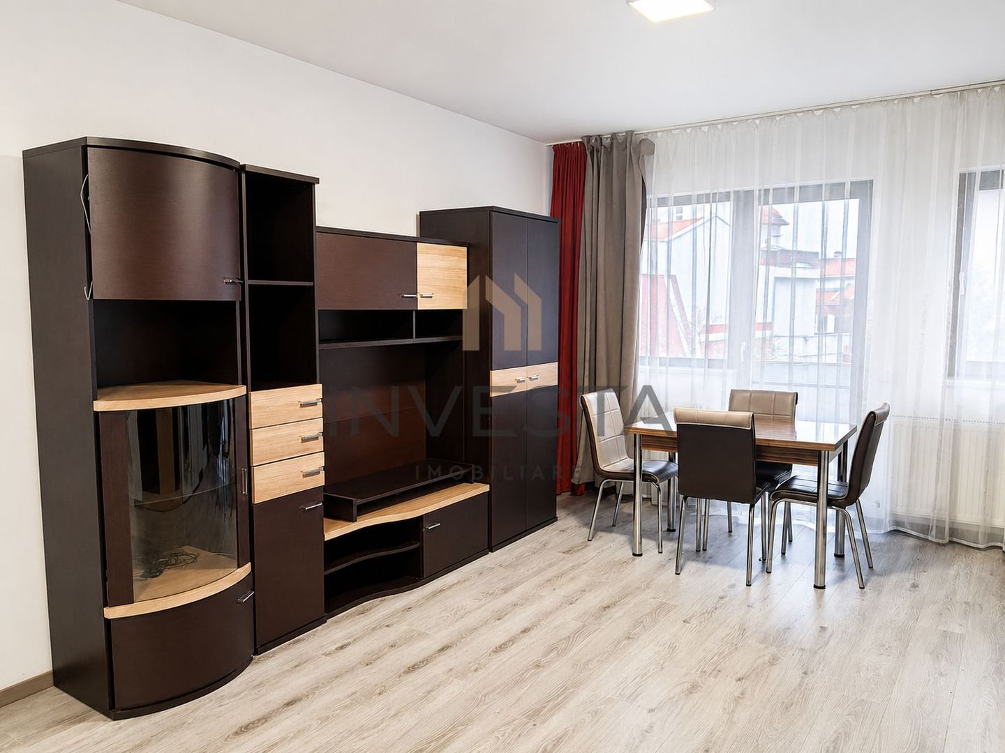 Apartament cu 2 camere, etaj intermediar, parcare, bloc nou, Centru! - Poză 1