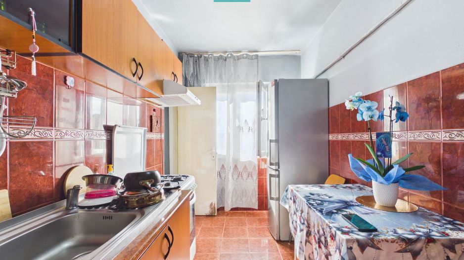 Apartament cu două camere, decomandat Lipova - Poză 2