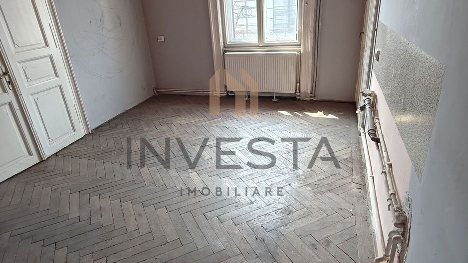 Apartament cu 2 camere cu terasa de 17 mp, tavan inalt, zona Centrala! - Poză 3