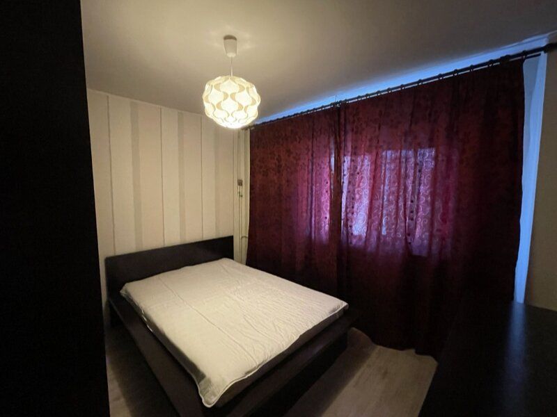 APARTAMENT ULTRAMODERN DECOMANDAT BLOC REABILITAT 70MP METROU GORJULUI - Poză 3