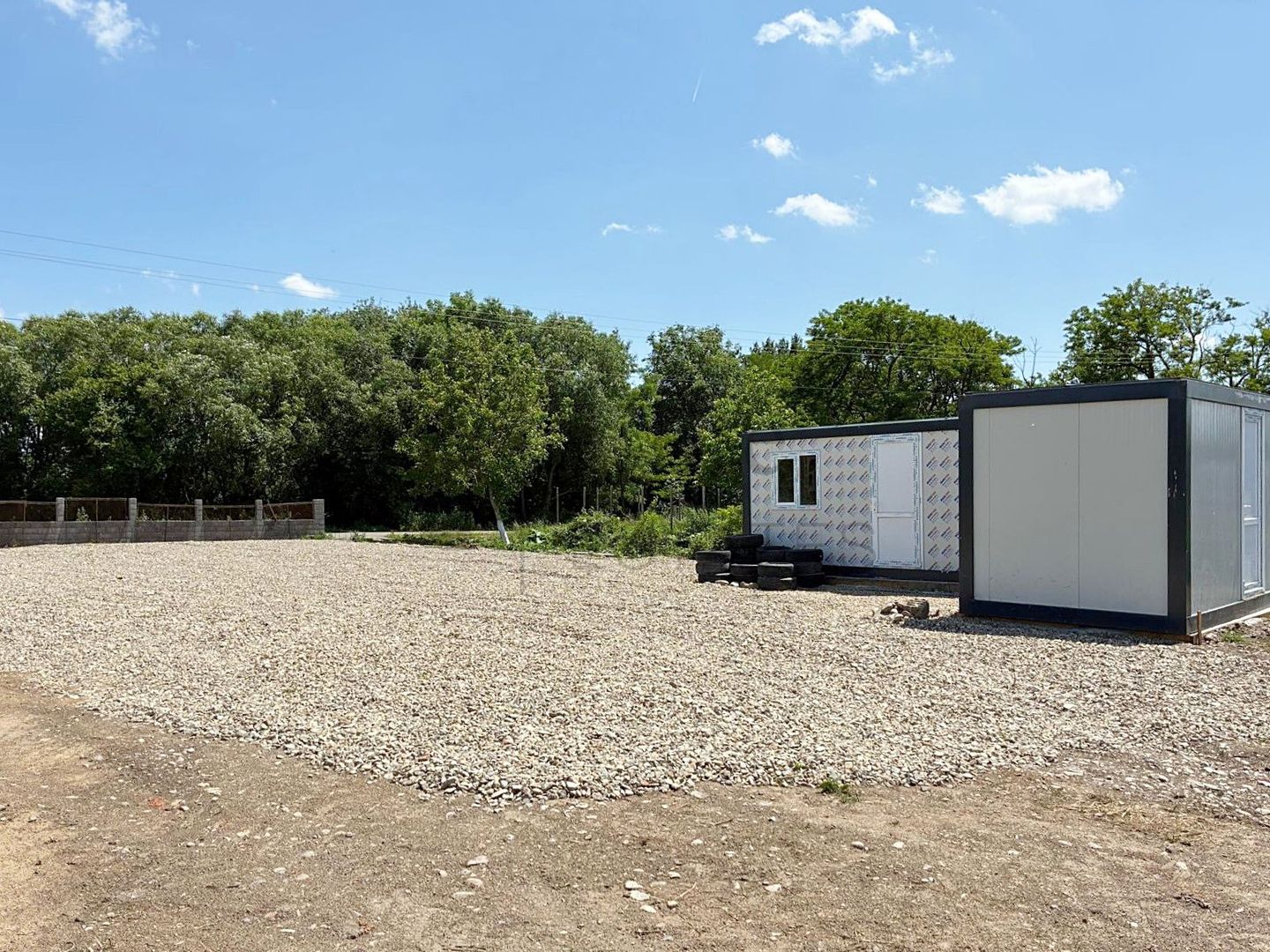 Teren 1637 mp cu 2 containere amenajate langa Barajul Tileagd - Poză 1