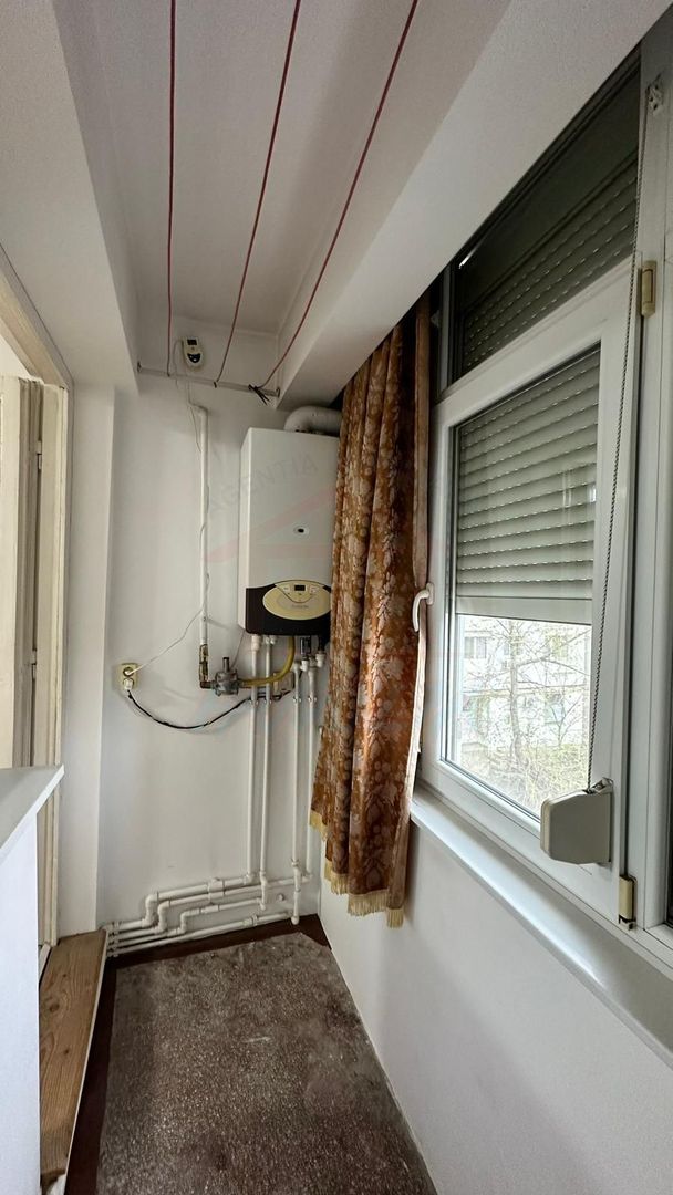 Vanzare Apartament cu 2 camere, zona Micro 13B, etaj 2, pret 63.000 E - Poză 3