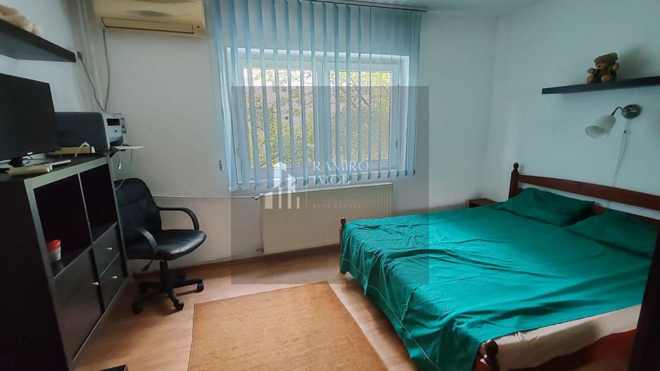 Apartament 2 camere, str Vicina, decomandat, 61 mp - Poză 1