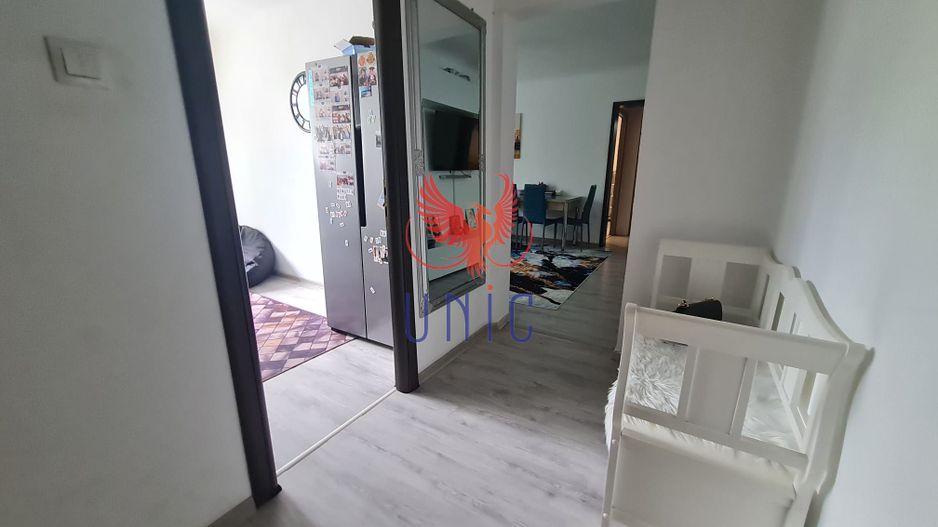 Apartament 3 camere - Poză 1