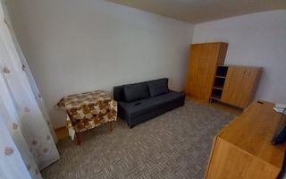 Garsonieră cu balcon, etaj intermediar. - Poză 1
