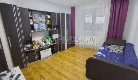 Apartament 3 camere Sagului cu centrala - Poză 1