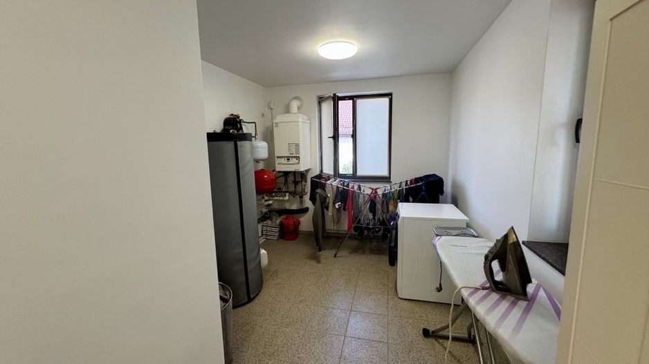 Berceni - VILĂ UNICAT, spațioasă, curte 1.000 mp, la 7 min metrou - Poză 43