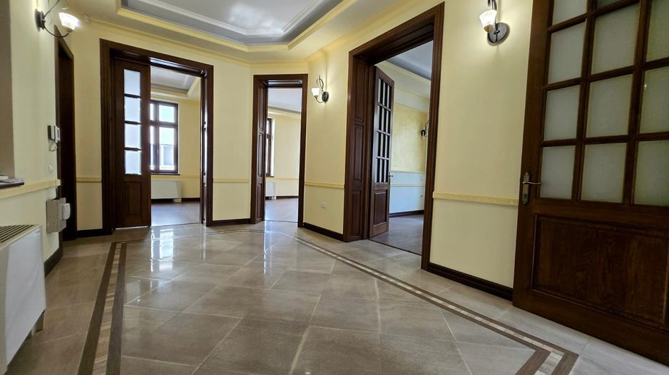 Spațiu de birouri ultracentral de inchiriat - etaj 1-intrare separata - Poză 6