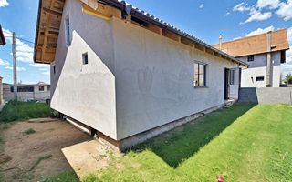 Casa parter 2 dormitoare, in Comuna Sanmartin, acces auto - VANZARE - Poză 2