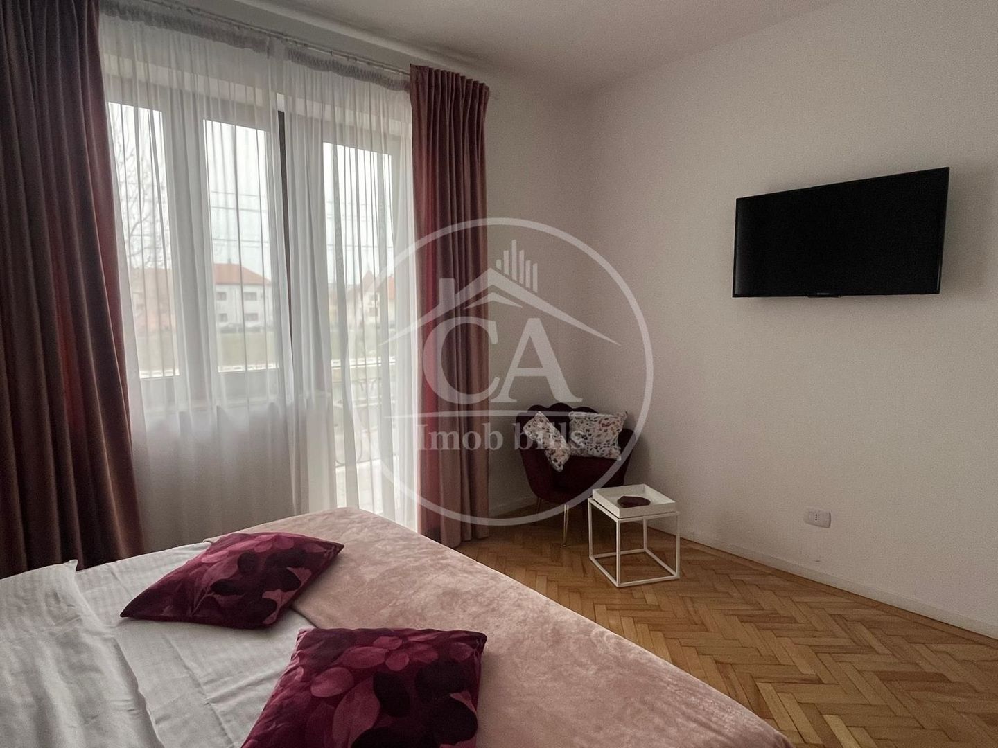 Apartament de închiriat cu 2 camere în zona ultracentrală, Oradea - Poză 2