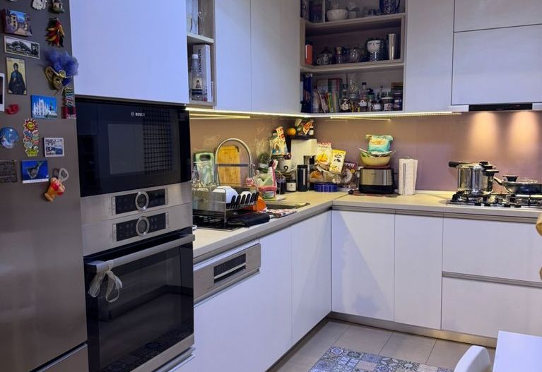 Apartament la cheie 3 camere 2bai curte proprie parcare subterana lift - Poză 3