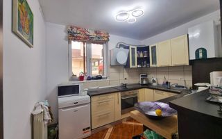 Apartament 4 camere, 102 mp utili, la vila, cu 100 mp teren, Cetate - Poză 2