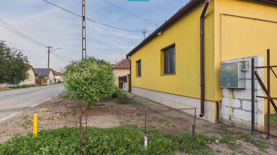 Casă cu 4 camere și teren de 5538 mp în Macea - Poză 13