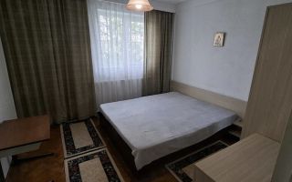 Apartament 3 camere de închiriat în zona 28 Alexandru cel Bun, etaj 4/10, cu lift - Poză 6