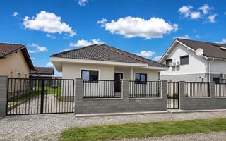 Casă individuală modernă | Moșnița Nouă | Teren 640 mp | 90 mp utili - Poză 1